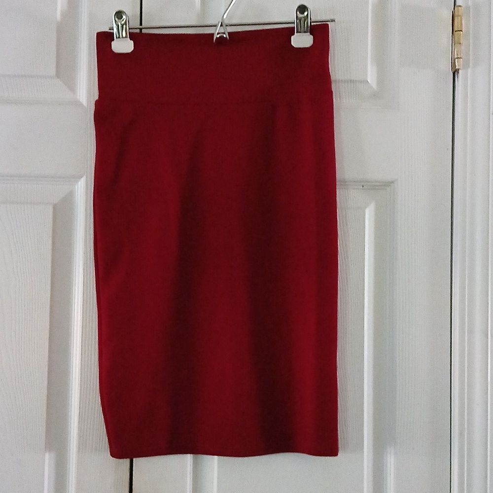 Lularoe wine color pencil waffle texture material skirt Sz XS  NWOT